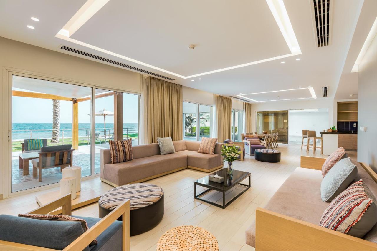 شاطئ سيلين,من منتجعات مروب مسيعيد المظهر الخارجي الصورة The interior of a villa at the resort