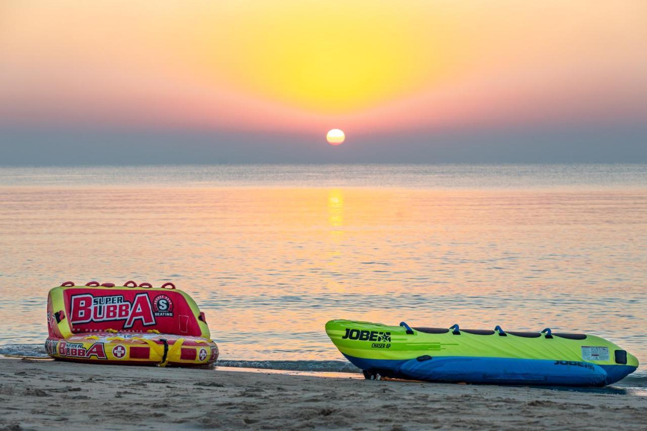 شاطئ سيلين,من منتجعات مروب مسيعيد المظهر الخارجي الصورة Sunset at the beach