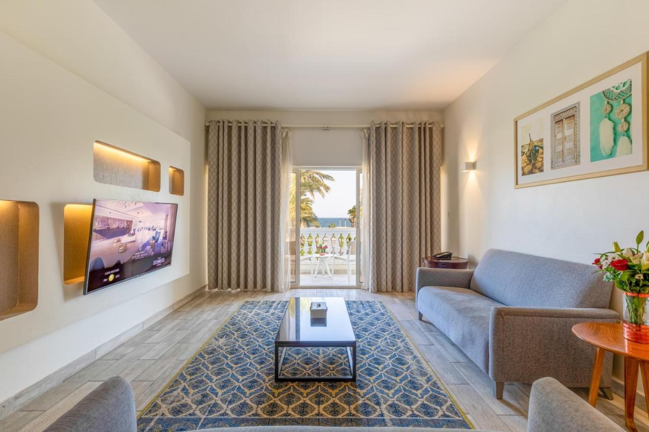 شاطئ سيلين,من منتجعات مروب مسيعيد المظهر الخارجي الصورة A suite at the hotel